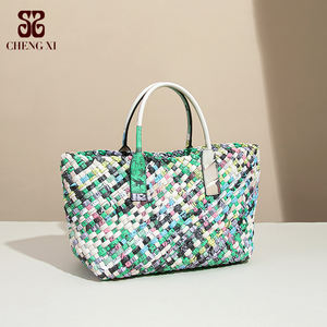 2025 nouveau été tissé à la main sac pour <span class=keywords><strong>femmes</strong></span> Niche Design couleur tissé sac fourre-tout mode polyvalent <span class=keywords><strong>affiche</strong></span> dame sac à main - Product Image 4