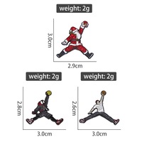 Broches et badges en émail de haute qualité, personnalisés, commémoratifs, sur le thème des sports, avec des personnages de dessins animés mignons, représentant des athlètes jouant de la balle