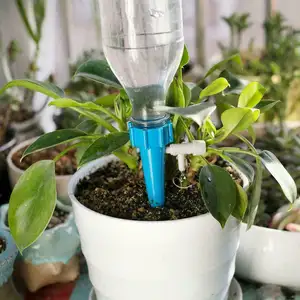 Bitki Waterer kendinden sulama sivri cihazları w/yavaş salınımlı kontrol