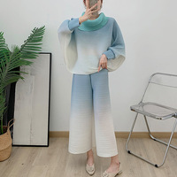 Ensemble plissé géométrique dégradé pour femme, nouvelle collection Printemps 2025 : Haut ample à revers + Pantalon décontracté large à la cheville en polyester