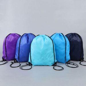 Sacs à dos personnalisés durables avec cordon de serrage, imprimés en sérigraphie, en polyester, pour les promotions et les événements - Product Image 2