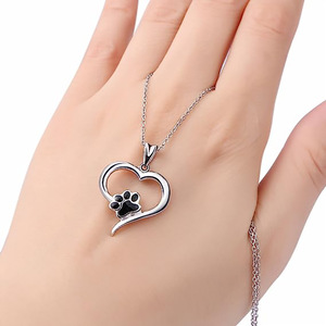 Collana con ciondolo a forma di cuore e zampa per donna, gioiello alla moda da indossare tutti i giorni, idea regalo - Product Image 3