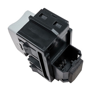 สวิตช์ซันรูฟมิตซูบิชิเอาท์แลนเดอร์ สวิตช์แบบรวมสำหรับเปลี่ยนไฟบนหลังคารถยนต์ อะไหล่ซ่อมแซม - Product Image 1