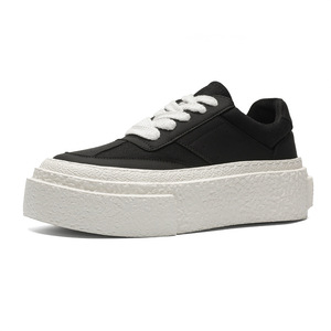 Zapatillas Minimalistas de Verano 2026 para Hombre con Suelas de Lona Más Gruesas y Transpirables y Material Suave para Aumentar la Altura del Pie - Product Image 1