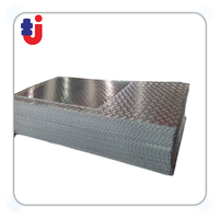 1.2mm 1.5mm 5mm 10mm Plaque de bande de roulement en aluminium coupée et soudée Service de traitement disponible