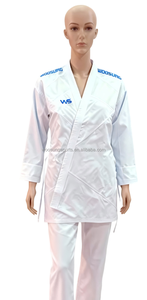 最適な軽さ、最高のパフォーマンスを実現する空手着、リバーシブルで両面着用可能、レーザーカットメッシュによる軽量化 - Product Image 3