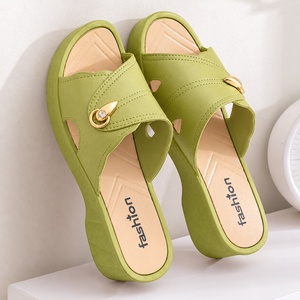 Da <span class=keywords><strong>donna</strong></span> in PVC estate <span class=keywords><strong>antiscivolo</strong></span> sandali firmati pantofole all'ingrosso moda spiaggia casa scarpe resistenti all'usura per le donne e le signore - Product Image 3