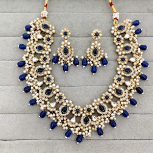 Conjunto de Collar Choker Tradicional Indio Chapado en Oro Antiguo con Piedras Preciosas de Rubí Rojo Granate y Pendientes, Joyería Nupcial - Product Image 1