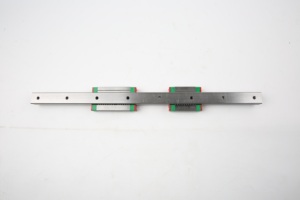 Riel Lineal MGN de 12 mm de Acero Inoxidable de Alta Resistencia con Bloque para Sistemas de Automatización - Product Image 4