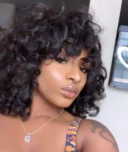 Perruques Bob Bouclées Naturelles de Qualité Supérieure 100% Cheveux Humains Couleur Naturelle avec Frange Sans Colle Boucles Fumi Egg Entièrement Fabriquées à la Machine - Product Image 4