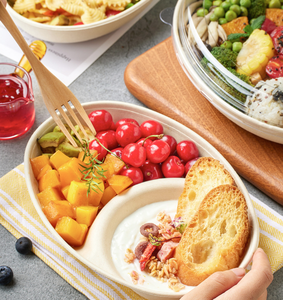 Assiettes jetables en pulpe de bagasse de canne à sucre biodégradables légères et végétariennes avec un design imprimé personnalisé de haute qualité - Product Image 5