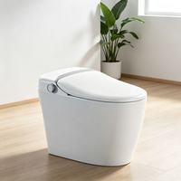 WC intelligent monobloc moderne blanc avec télécommande, siège chauffant, séchage à l'air, forme allongée, cuvette en céramique