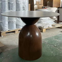 Table d'appoint moderne de luxe personnalisée, table à manger ronde élégante avec pieds en métal robustes pour la maison, le restaurant, l'hôtel