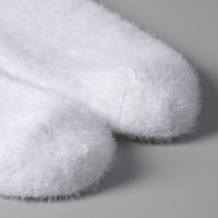 Damen Warme Winter-Thermosocken, dick gefüttert mit Fleece, Nerz-Samt, normale, flauschige, knöchelhohe, gestrickte, flauschige Socken für den Schlaf und den Innenbereich, individuell anpassbar