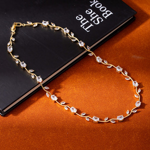 <span class=keywords><strong>Collana</strong></span> a Fiore di <span class=keywords><strong>Tulipano</strong></span> in Acciaio Inossidabile Placcato Oro 18K PVD Impermeabile e Antiossidante del Marchio Fanhua Jewelry - Product Image 6