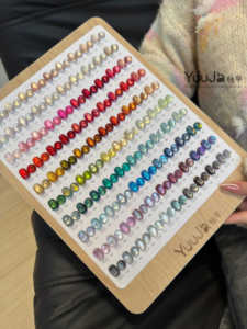 YUUJA Set di 100 Colori Gel per Unghie Effetto Occhio di Gatto, Nuova Collezione 2026 di Alta Qualità, Gel UV Non Tossico alla Moda per Saloni di Bellezza, ODM/OEM all'Ingrosso - Product Image 1