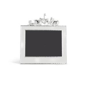 Cadre photo en métal d'inspiration vintage avec des accents de travail floraux décoratifs pour un style de décoration intérieure intemporel et élégant - Product Image 1