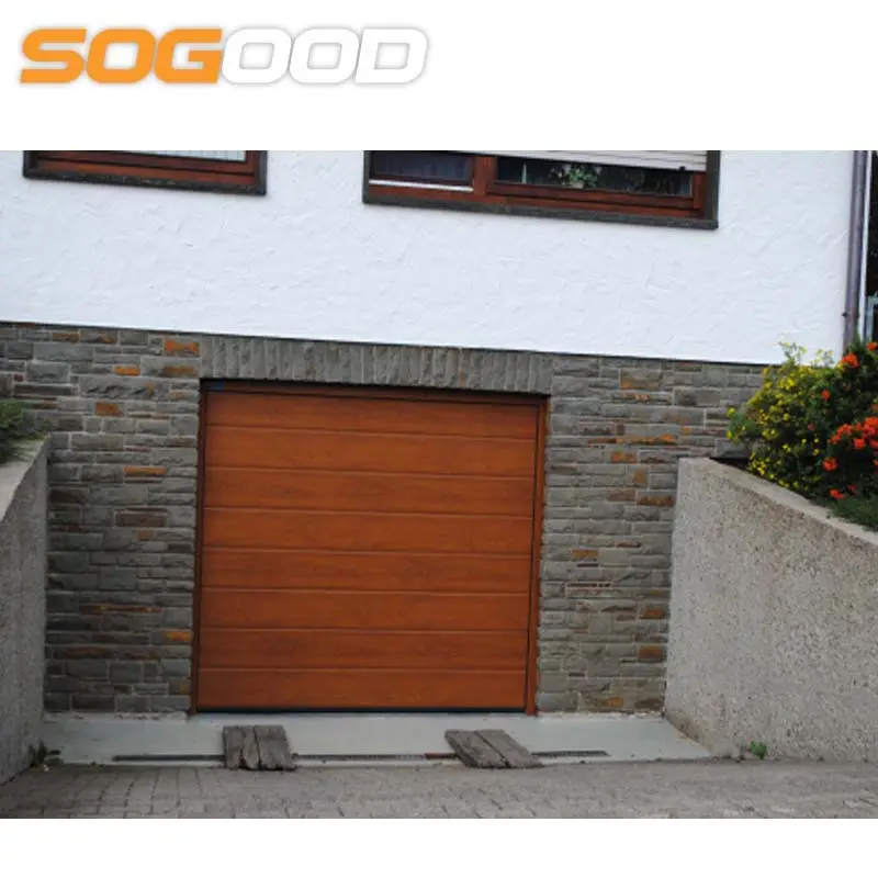 puerta de garaje seccional motorizada de roble dorado