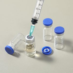 Flacons en verre vides personnalisés avec logo couleur imprimé, bouteilles pharmaceutiques stériles avec bouchon en caoutchouc pour sérum de soin et médicaments - Product Image 4
