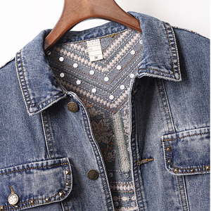 Classica giacca di jeans con frange lavate alla moda in stile retrò retrò con ricamo personalizzato da donna - Product Image 3