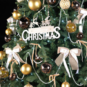 Ensemble de décorations de Noël en forme d'arbre de Noël doré |   Tailles 4 pieds et 10 pieds |   Arrangement de scène de Noël - Product Image 4