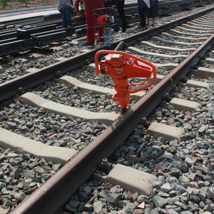 Clé à boulons portative à moteur thermique pour rails de chemin de fer, équipement d'usine pour la construction et l'entretien des traverses de voies ferrées - Product Image 3