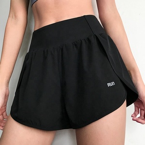 Venta al por mayor de pantalones cortos deportivos de doble capa de secado rápido para gimnasio pantalones cortos deportivos para correr activos para mujeres - Product Image 5