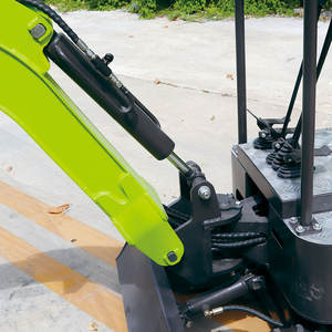 Mini-excavatrice certifiée CE avec déplacement latéral du bras, 1 tonne, excavatrice à chenilles agricole, commande PLC, moteur diesel, 1 an de garantie sur le moteur de la pompe - Product Image 4