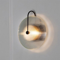 Applique murale LED ronde en verre nordique, luminaire design en fer de luxe pour salon, chambre à coucher, chevet, couloir, maison