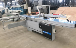 Meilleure Vente - Scie a Panneaux 2600MM Pour Bois | Machine à Table Coulissante Robuste | Faible <span class=keywords><strong>Bruit</strong></span> & Haute Efficacite - Product Image 2