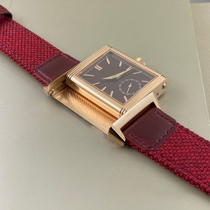 นาฬิกา Reverso รุ่นคลาสสิก หน้าปัดสีแดง ตัวเรือนทองหรู สายหนัง ดีไซน์ย้อนยุค หรูหรา ออกแบบพิเศษ นาฬิกาสองหน้า - Product Image 4