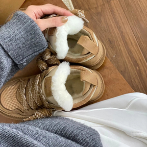 Chaussures d'hiver décontractées pour femmes en cuir de haute qualité, épaisses et légères, chaussures d'extérieur tendance et élégantes pour les loisirs - Product Image 1