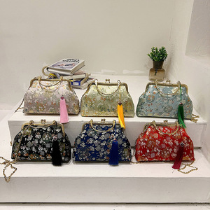 Chinese Style Tassel Clutch Bag With Chain Shoulder Bag For Evening Wear High Quality Horizontal Square Shape - Product Image 3