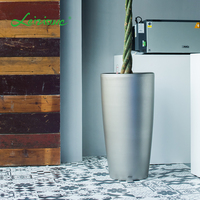 Ventes en gros de jardinières et pots de fleurs décoratifs en plastique au design moderne, grande taille, pour usage intérieur, prix bas, forme de fleur/plante verte