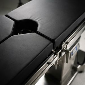 Mesa Quirúrgica Bariátrica <span class=keywords><strong>de</strong></span> Alta Capacidad <span class=keywords><strong>de</strong></span> Carga <span class=keywords><strong>de</strong></span> Keling Medical, Diseñada para <span class=keywords><strong>Cirugía</strong></span> <span class=keywords><strong>de</strong></span> <span class=keywords><strong>Obesidad</strong></span> y Seguridad del Paciente - Product Image 3