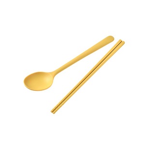 Juego de cuchara y palillos de silicona para alimentación de bebés de 0 a 12 meses, diseño de cuerpo recto de color sólido - Product Image 4