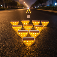 Delineateur de sécurité routière solaire LKB-15 trapézoïdal de haute qualité à 7 LED clignotantes pour la sécurité routière