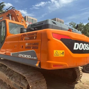 Excavadora de cadenas usada Doosan DX300LC-9C de 30 toneladas, Corea, DEVELON DX225 DX300 DX340, en buen estado, en stock, a la venta. - Product Image 3