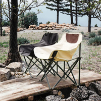 Chaise de camping pliable portable avec tissu Oxford et cadre en acier carbone, légère et pliable pour une utilisation en extérieur
