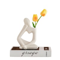Vase en céramique fait main de style nordique moderne minimaliste, abstrait, Morandi, créatif, haut de gamme, pour la décoration intérieure