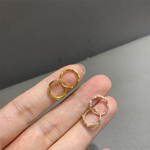 Lerca - Aretes de Aro Pequeños de <span class=keywords><strong>Oro</strong></span> Real de 18k al por Mayor, <span class=keywords><strong>Aros</strong></span> Finos de 6mm, 8mm y 10mm, Aretes de Aro Pequeños de <span class=keywords><strong>Oro</strong></span> Sólido de 18k - Product Image 6