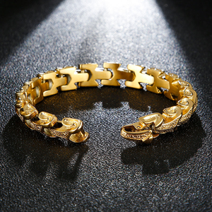 Pulsera de Cadena Gruesa Unisex, Plateada Antigua Oxidada, con Eslabones Tallados Vintage, Resistente al Deslustre, Chapada en Oro de 18K - Product Image 1