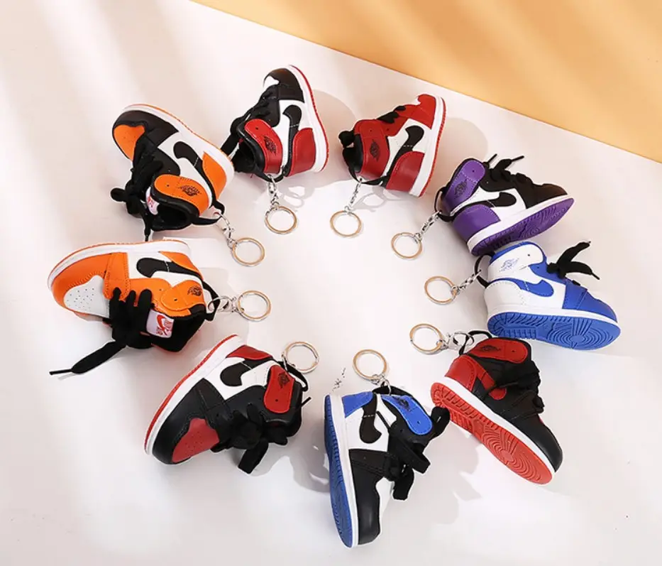 Street AJ Shoes Power Bank 8000Mah Power Station With Keychain Backpack Pendant Charger For iPhone Samsung Huawei