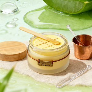 كريم الألوة فيرا العضوي يزيل النمش ، يبيض ، يزيل الاصفرار ، يضيء لون البشرة ، وينعش - Product Image 3