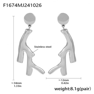 ต่างหูแฟชั่นคุณภาพสูง ชุบทอง 18K รูปทรงกิ่งไม้แห่งชีวิต กันน้ำ สำหรับผู้หญิง ทันสมัย - Product Image 3
