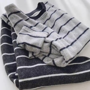Camiseta de manga larga a rayas cepilladas <span class=keywords><strong>LEA</strong></span> Mama para mujer, ideal para otoño e invierno, con base que realza la figura. - Product Image 3