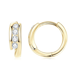 Pendientes Sencillos de Moda, Ecológicos, de Cobre Chapado en Oro, con Micro Pavé de Moissanita VVS GRA de 2.5MM, para Uso Diario - Product Image 5