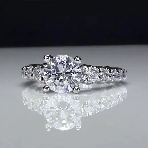 CAOSHI Elegant White Zircon Crystal Round Rings Silver Plating Ring Engagement Wedding Diamond Rings Women