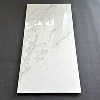 Carreaux de sol en porcelaine polie brillante effet marbre grand format 60x120 cm (1200x600mm) pour salon, luxe 24x48