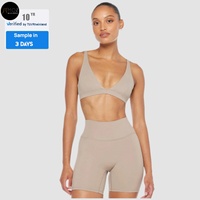 Ensemble 2 pièces pour femme : Soutien-gorge de sport décolleté en V profond et short taille haute froncé - Tenue de sport sculptante sans coutures Vente en gros OEM